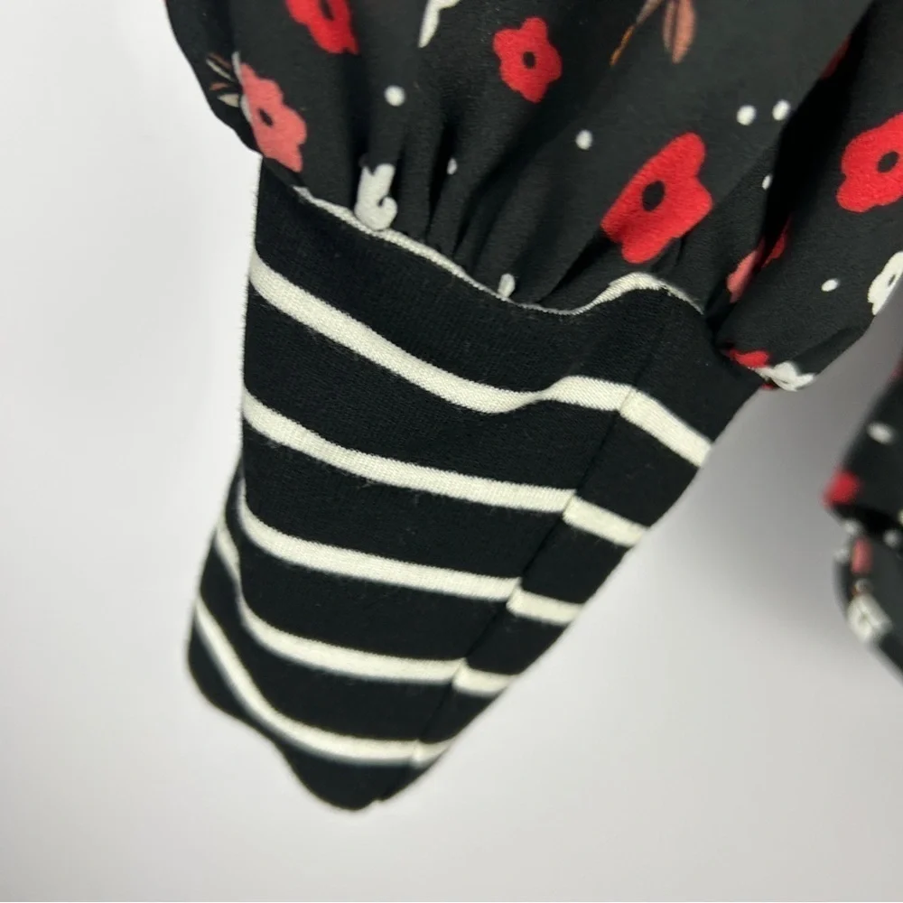 Cabi Floral Long Sleeves Striped Cuffs Button Down Blouse Small Black Red - Picture 9 of 13